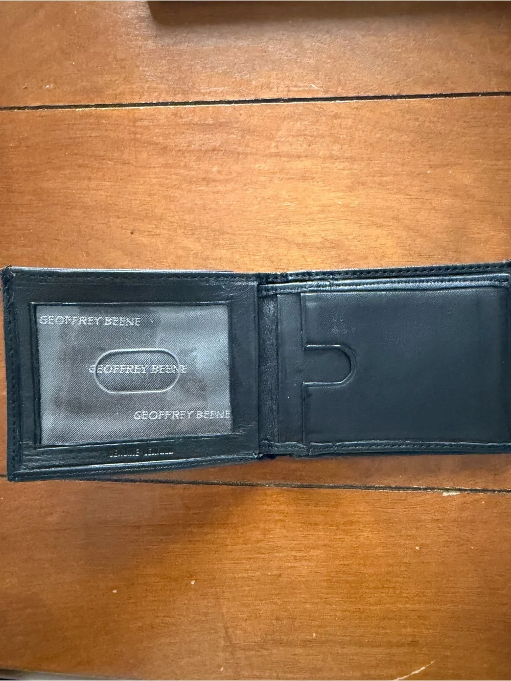 Men's Black Leather Bifold Wallet - Classic Minimalist